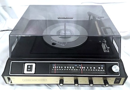 Vintage 1980s General Electric Stereo