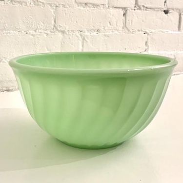 Vintage Fire King Jade-ite Swirl Bowl