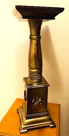 Gold Pedestal