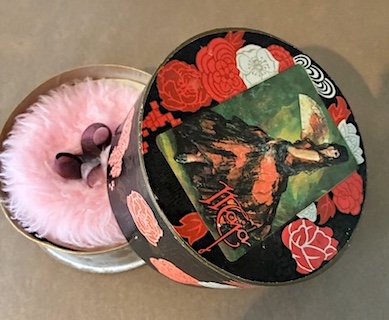 Vintage Maja Dustin Powder Box with Puff