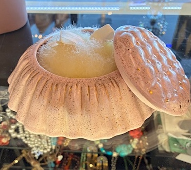 Powder Box w Powder Puff