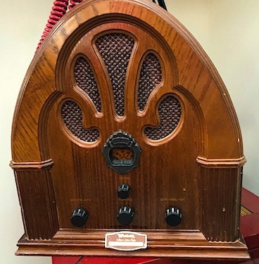 Welbilt 1932 Edison Edition Replica Radio AM/FM
