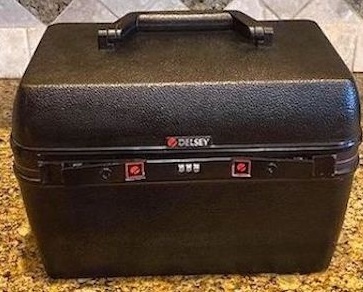 Vintage Train Case in Black Color