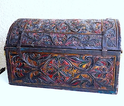 trunk-leather-carved2