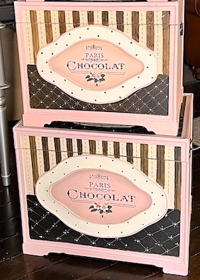 Vintage Pink Chocolat Trunk